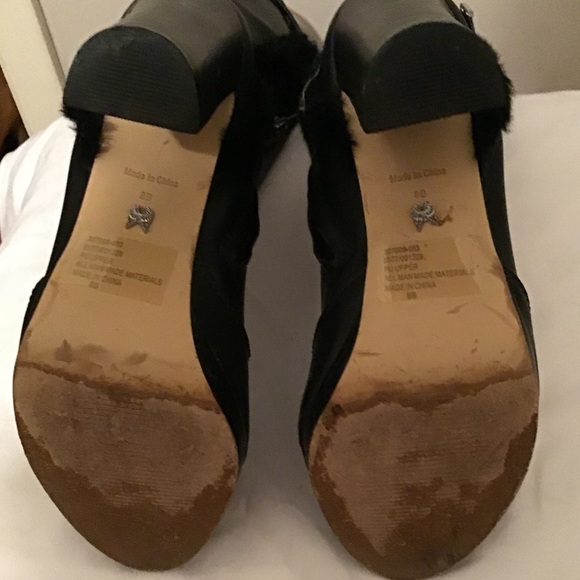 Black Heeled Boot - Picture 6 of 7